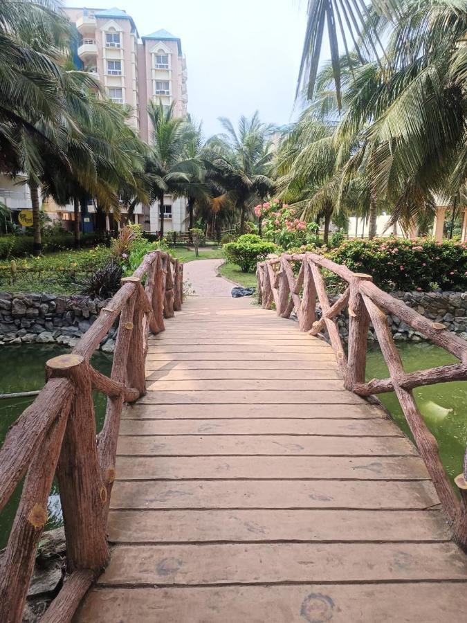 Green Heaven Shree Hotel Puri Buitenkant foto
