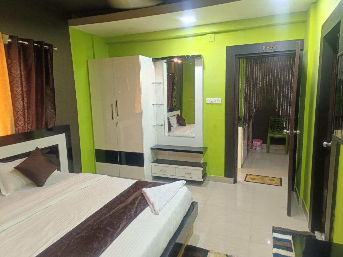 Green Heaven Shree Hotel Puri Buitenkant foto