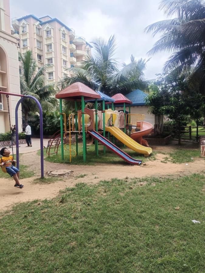 Green Heaven Shree Hotel Puri Buitenkant foto
